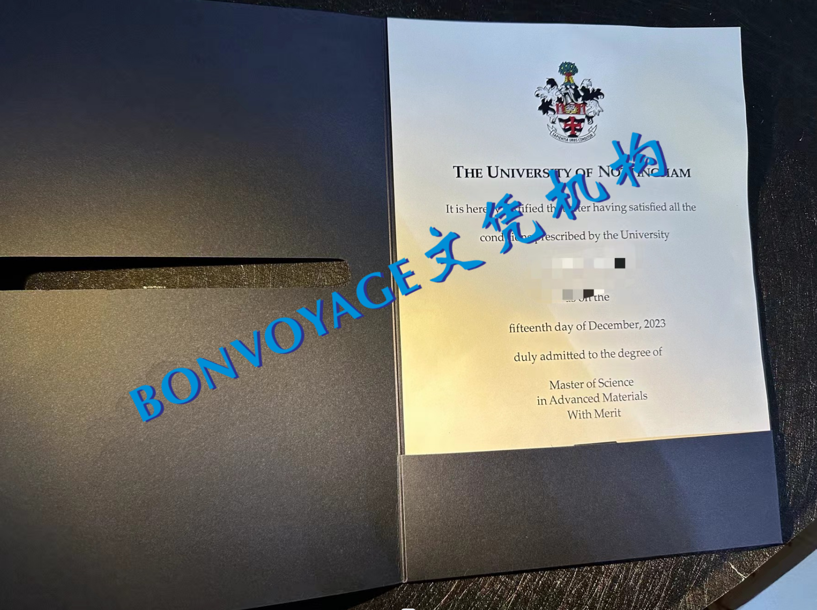 英国诺丁汉大学毕业证，诺丁汉大学毕业证外壳定制png