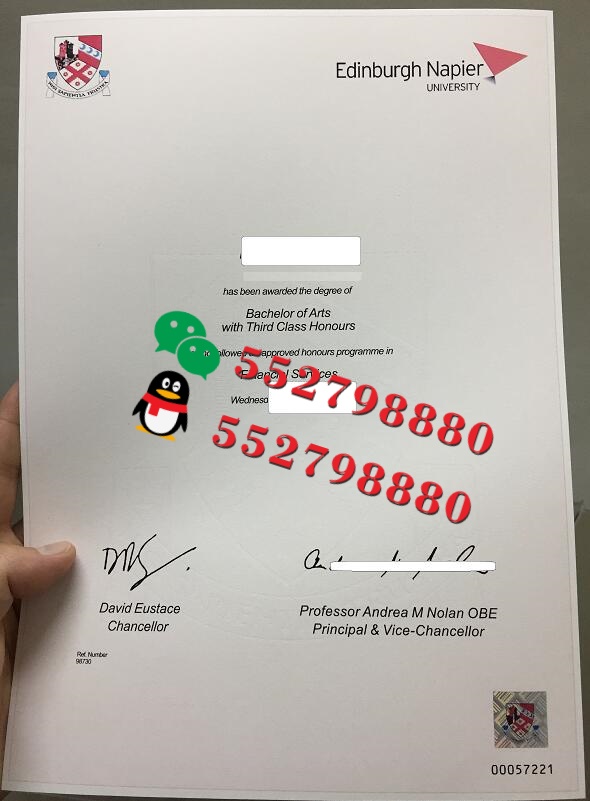 龙比亚大学毕业证书实拍特写/龙比亚大学市场营销理学士学位证书复刻